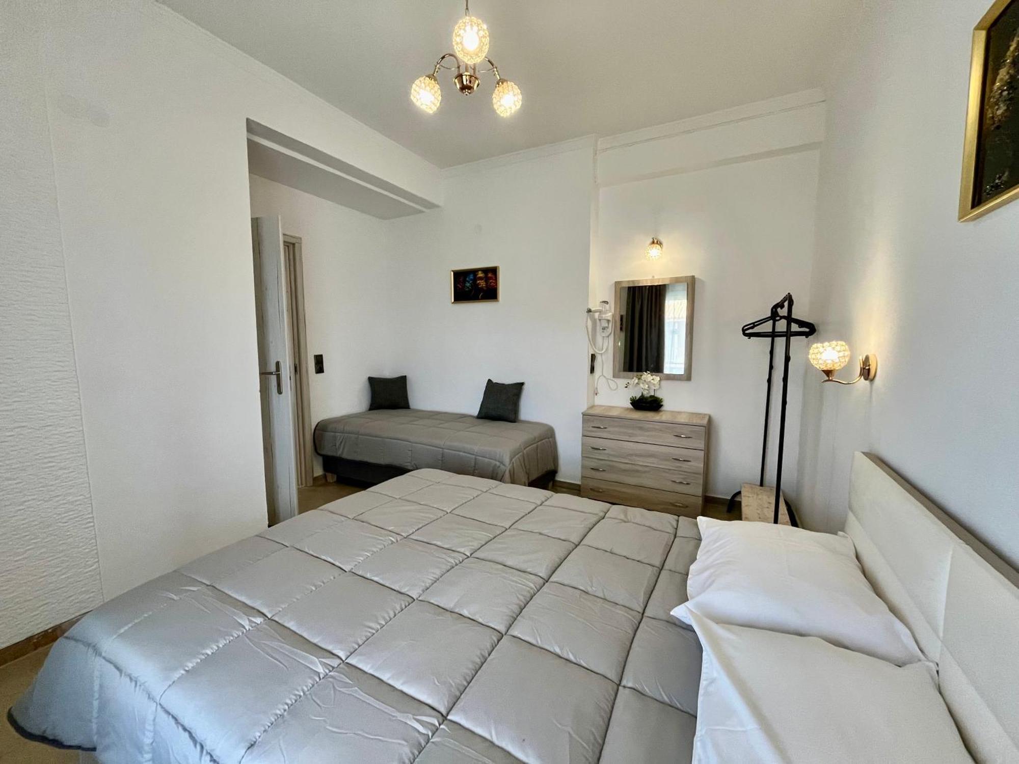 Anthis Aparthotel